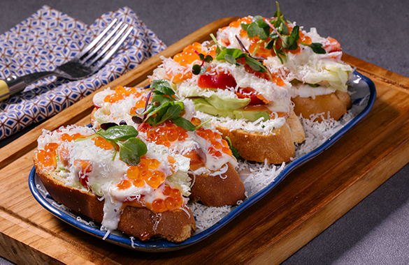 생연어 베이컨 바게트